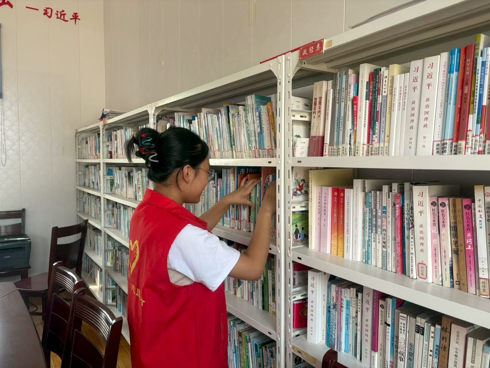 黃橋村：開(kāi)展“青春志愿行 奉獻(xiàn)正當(dāng)時(shí)”志愿活動(dòng)