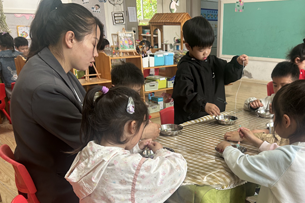 千秋街道胭脂山社區(qū)：開展“童心報(bào)春暉·社區(qū)筑幸福”母親節(jié)主題活動(dòng)