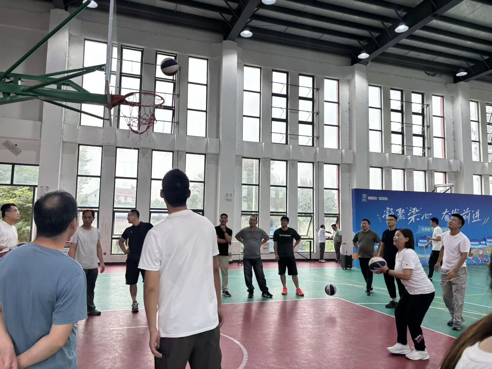 蔡河村運(yùn)動(dòng)會(huì)點(diǎn)燃鄉(xiāng)村激情