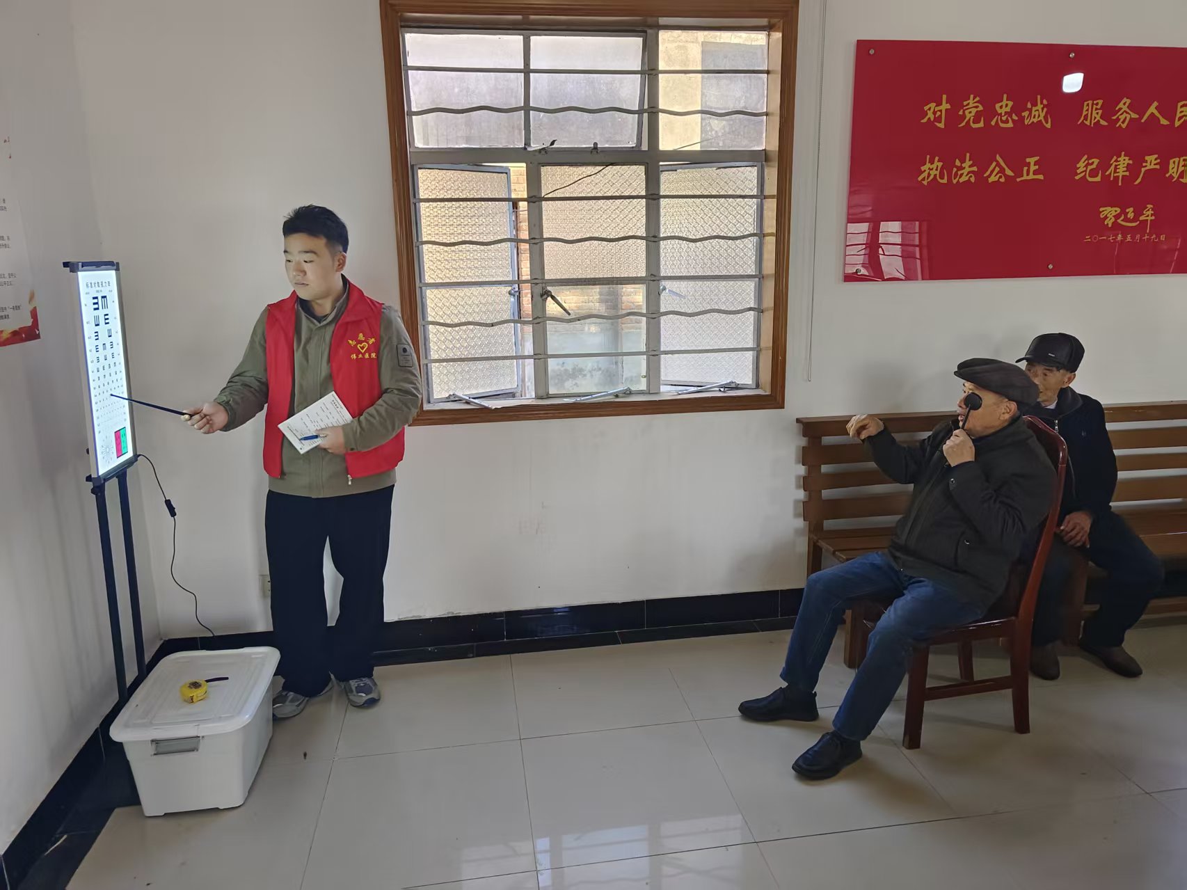 周營村開展愛心義診 為五保老人健康保駕護(hù)航