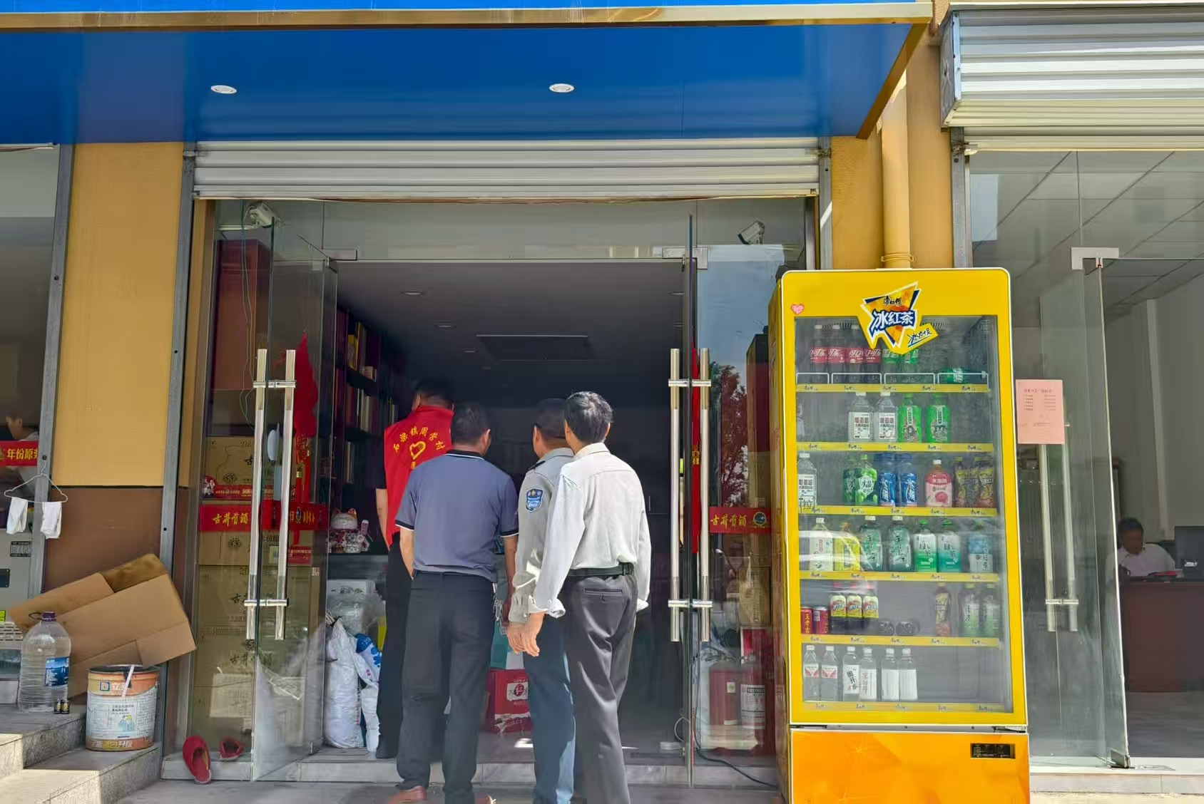 周營村對安置六小區(qū)進(jìn)行全面安全排查工作