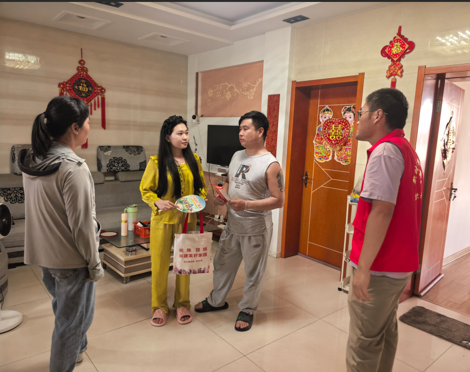 以暖心促融合  以同心筑團結