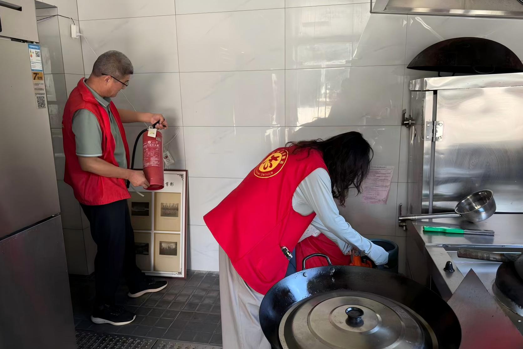 節前檢查保安全，齊抓共管護平安