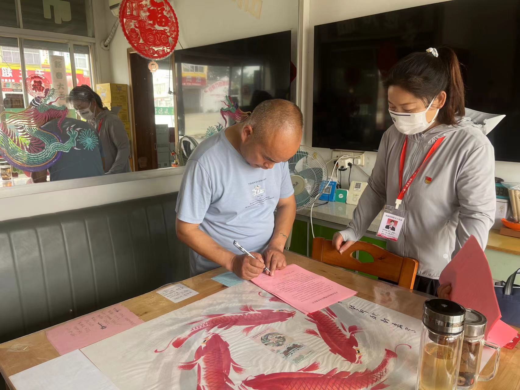 團結村強化面包車安全管理，筑牢道路安全防線